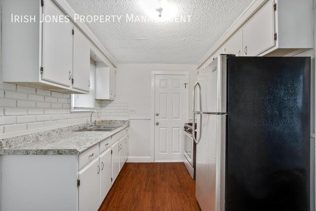 Foto del edificio - 4878 Union Rd