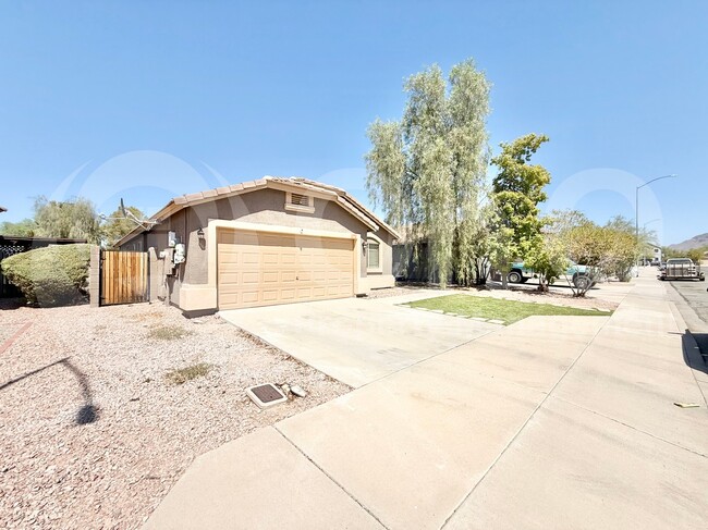 Building Photo - 510 N 105th Pl