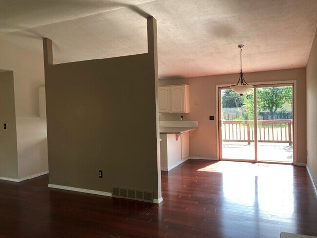 Foto del edificio - Green Acres Split Level