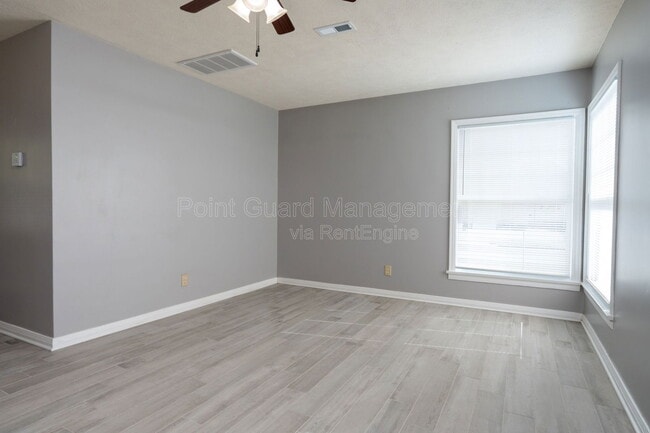 Foto del edificio - 4722 E Elm St