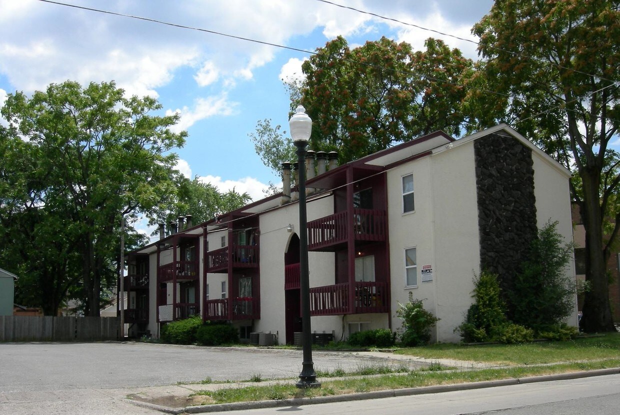 Foto principal - 849-851 W Town St