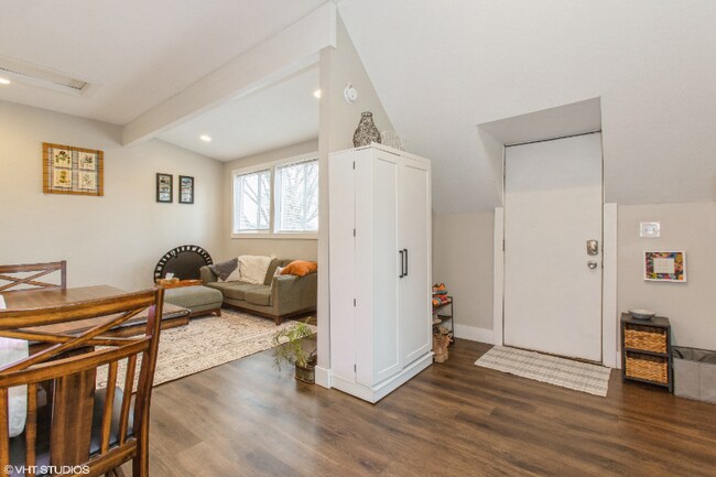 Foto del edificio - 2508 Lakeshore Dr