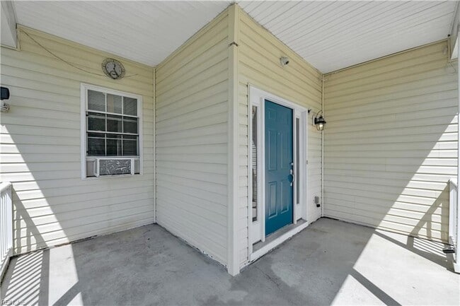 Building Photo - 4418 John St