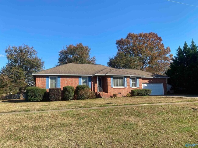 Building Photo - 119 Wind Rush Rd