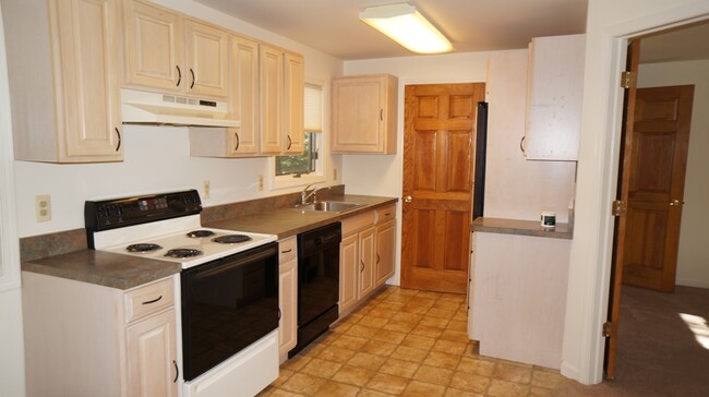 Building Photo - 74 Kitz Rd
