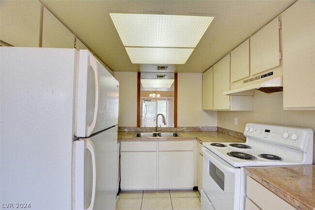 Foto del edificio - 4988 Newport Cove Dr