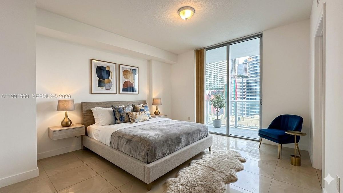 Foto del edificio - 79 SW 12th St