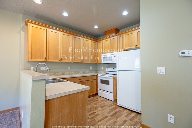 Foto del edificio - Charming Three Bedroom, Two and Half Bath in PowellHurst-Gilbert Neighborhood!
