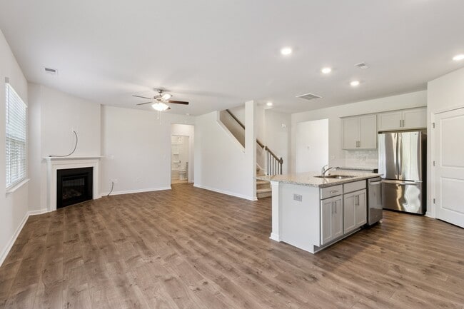 Building Photo - 65 Blue Aspen Dr