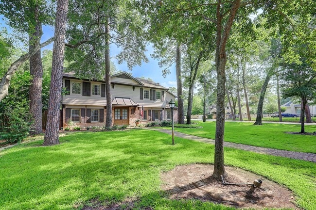 Building Photo - 14123 Carolcrest Cir