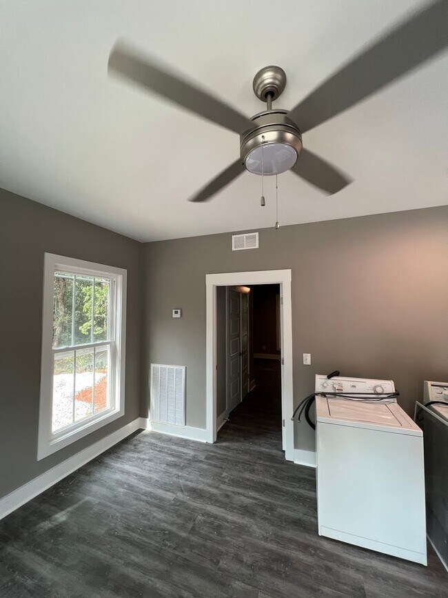 Foto del edificio - 1327 Park St