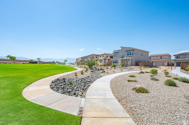 Building Photo - Turnkey Furnished 4BR Home in Palm Desert ...