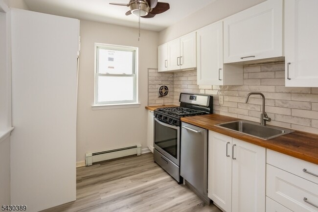 Building Photo - 2467 NJ-10