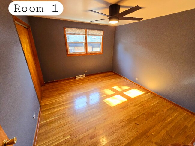 Building Photo - 3845 W Hayford St