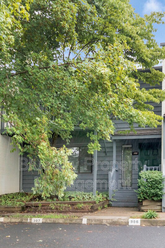 Building Photo - 306 Harvest Dr
