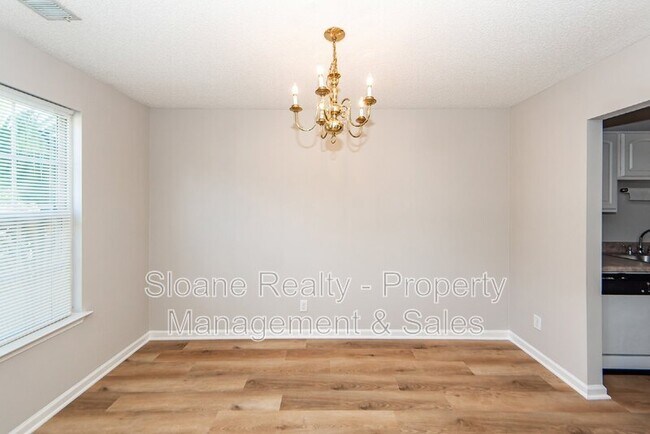 Photo - 1322 Pinnacle Ln House