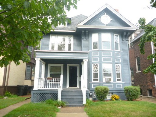 Primary Photo - 704 Van Dyke St