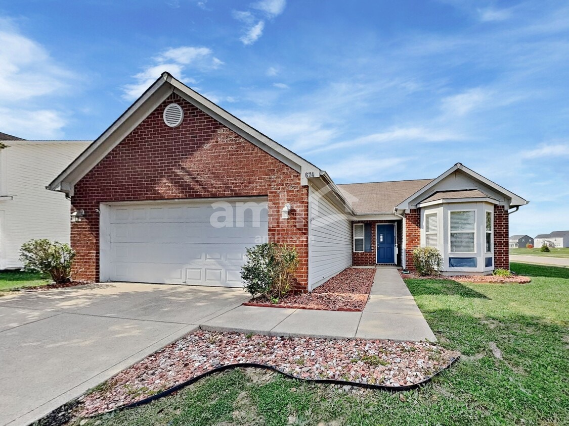 Foto principal - 674 Springtree Lane