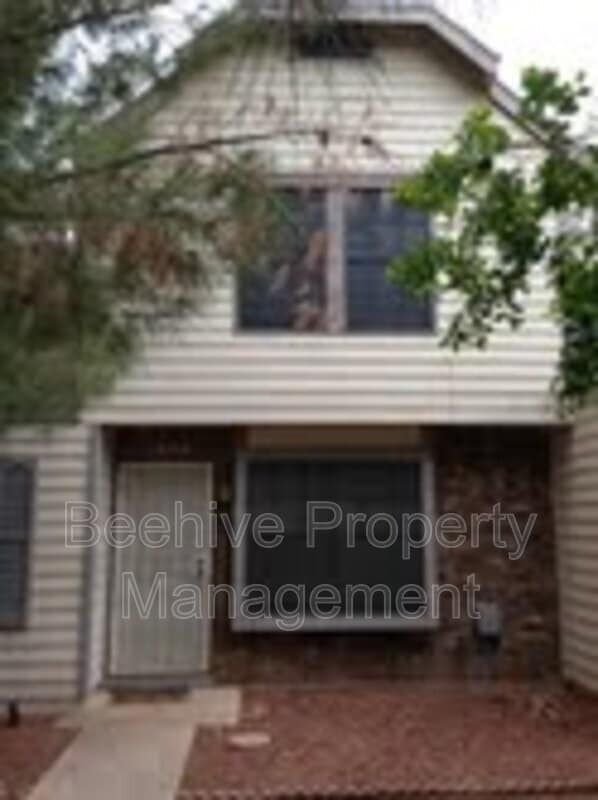 Foto del edificio - 6604 W Jamaica Dr