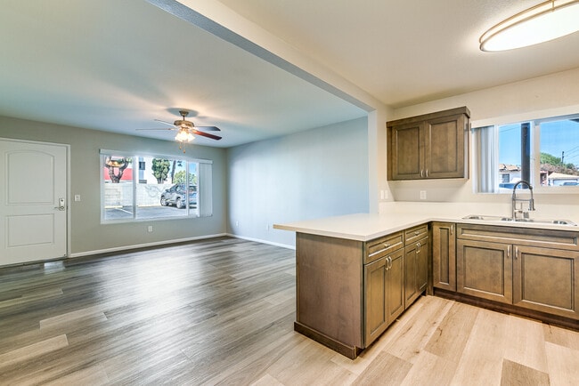 Building Photo - Woodlawn Gardens Apartments