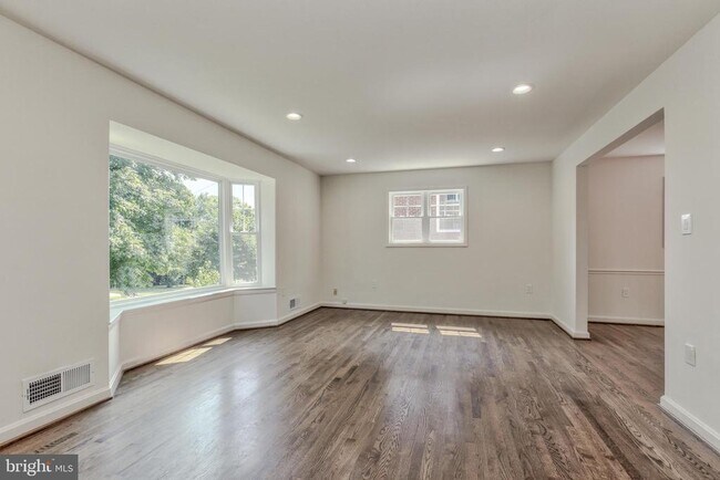 Foto del edificio - 9902 Belhaven Rd