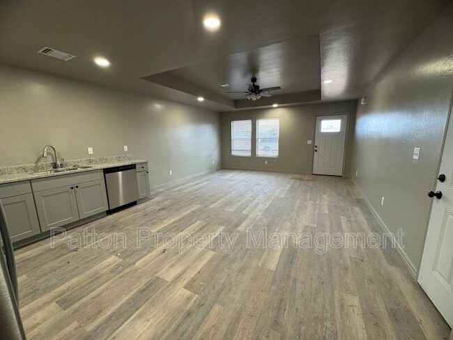 Building Photo - 1122 Caprock St