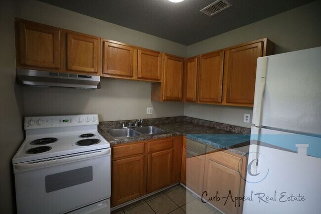 Foto del edificio - Recently renovated 2 bed, 1 bath apt