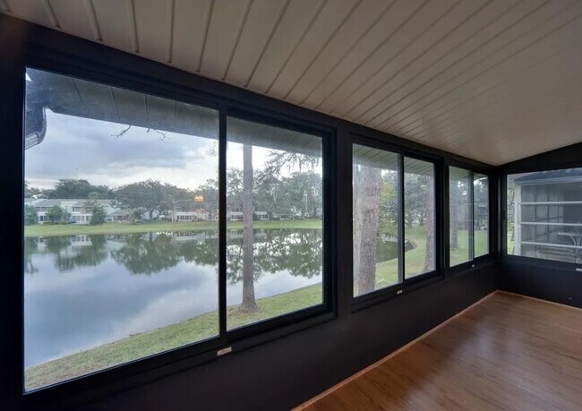 Building Photo - 631 Midway Dr