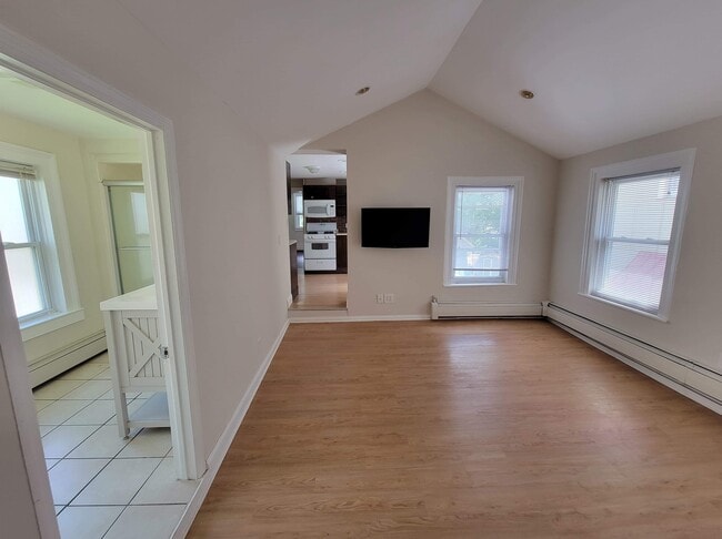 Living room-2nd floor - 54 State St