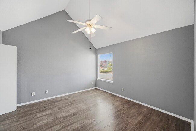 Foto del edificio - 14550 Fonmeadow Dr