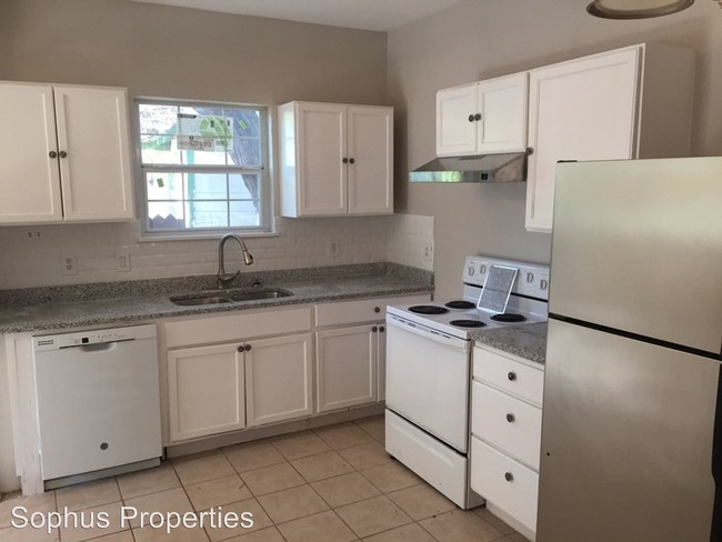 Building Photo - 4 br, 2 bath House - 121 Palo Blanco Street