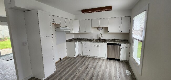 Building Photo - 141 Paradise Pl