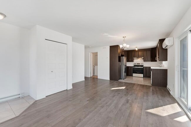 Building Photo - 578 du Plateau Boulevard