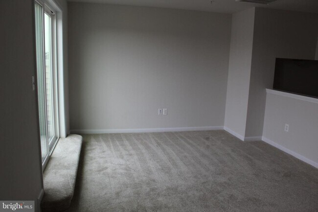 Building Photo - 8212 Seaworthy Way