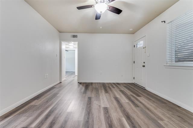Foto del edificio - 428 N Dallas Ave