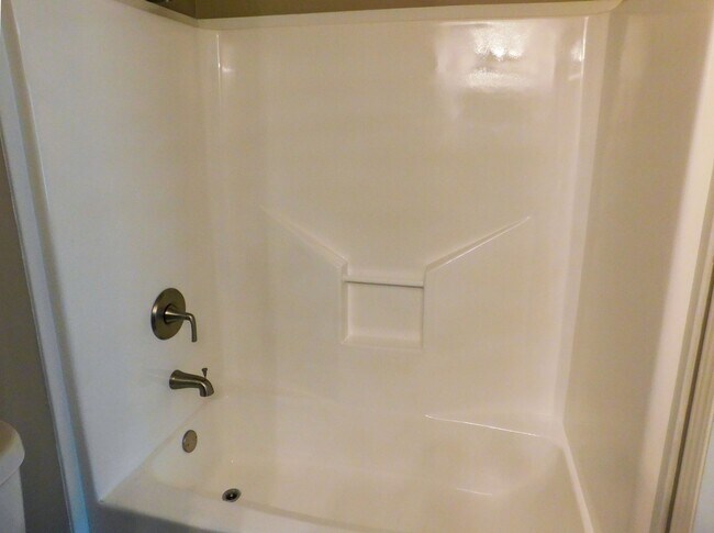 Foto del edificio - Room For Rent