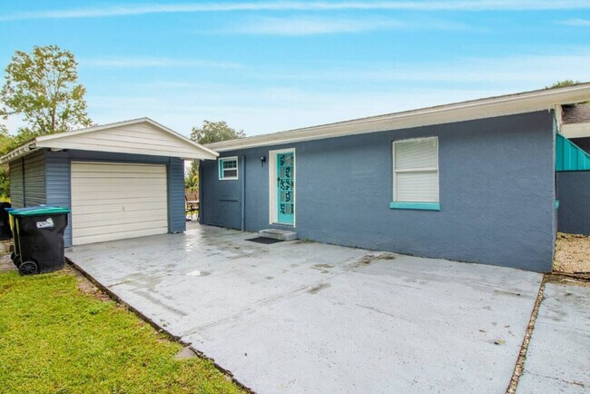 Building Photo - 1735 Grayson Dr