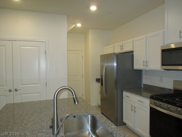 Building Photo - 420 Canary Song Dr
