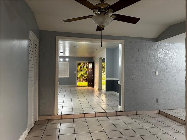 Building Photo - 6028 Mornay Dr