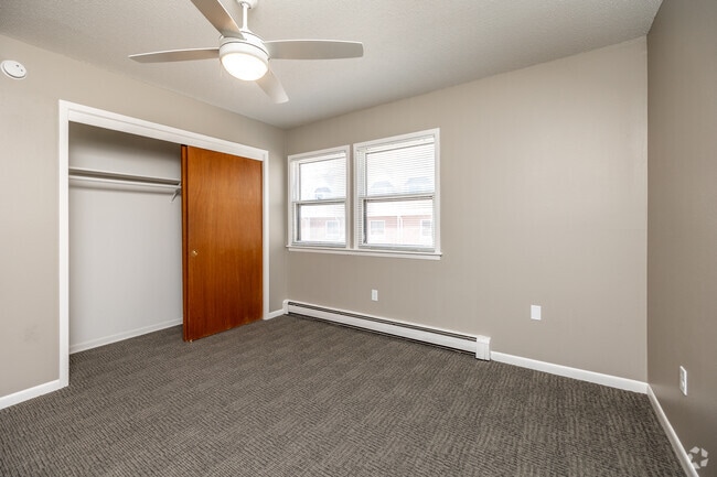 1BR, 1BA - 530 SF - Imperial Grand Prix