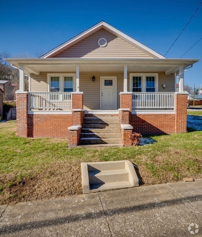 Building Photo - 1092 Lynn Garden Dr