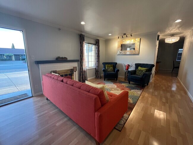 Photo - 622 Clauser Dr House