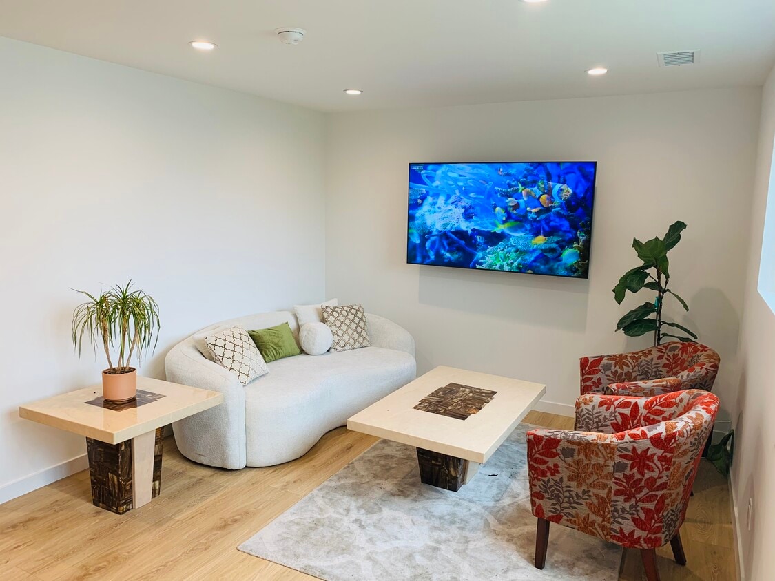 22261 Haynes St, Los Angeles, CA 91303 House Rental in Los Angeles