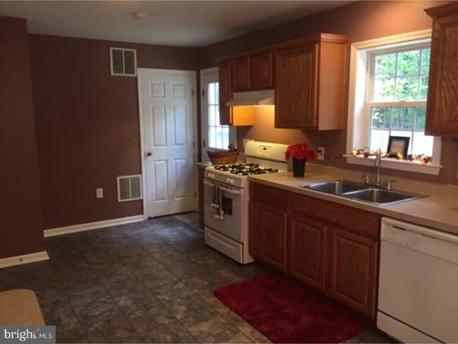 Building Photo - 403 Brynwood Bogs Dr