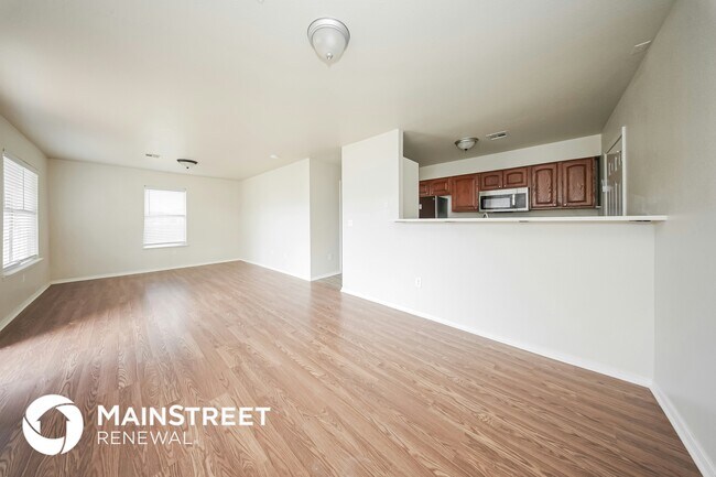 Foto del edificio - 8709 Cedar Ridge Dr