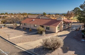 Building Photo - 2861 St Andrews Dr