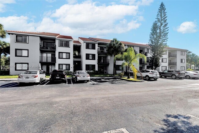 Foto del edificio - 9288 W Atlantic Blvd