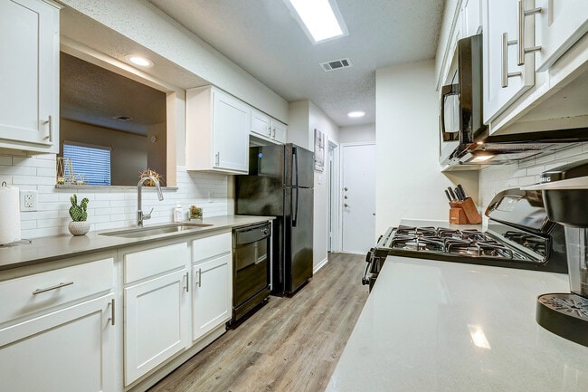 Interior Photo - Rock Springs Duplexes