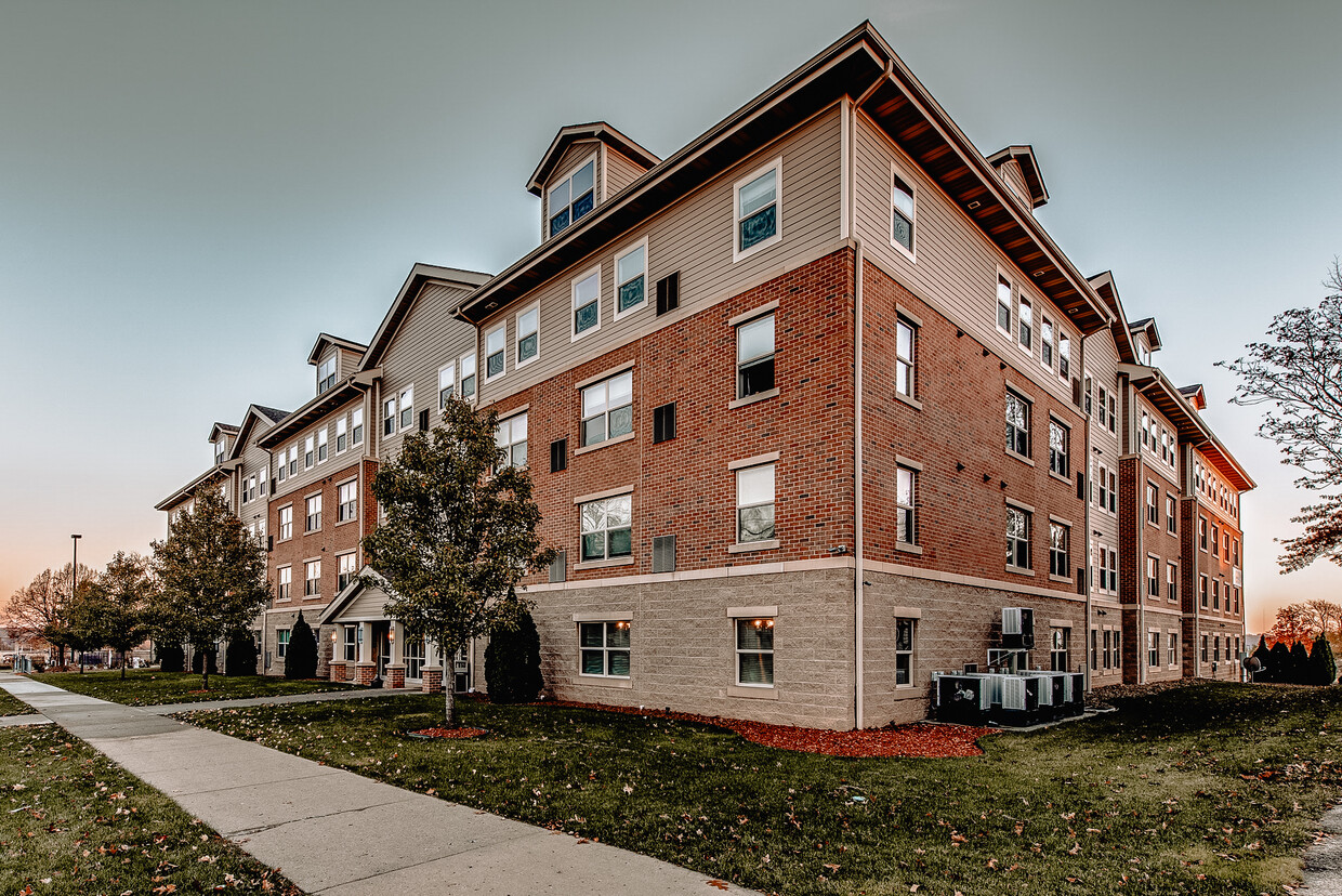 Flats at Wick Apartments - Youngstown, OH | Apartments.com