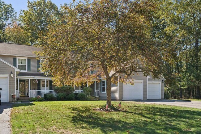 Building Photo - 7 Dunnhill Dr